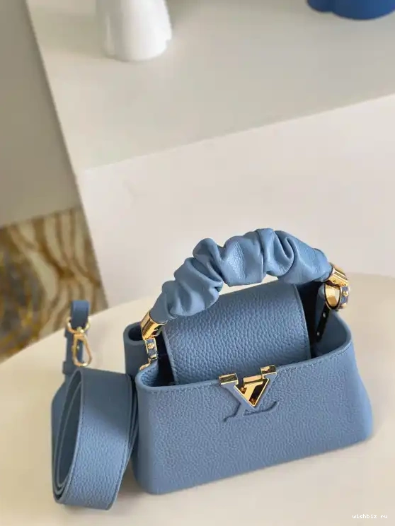 WIS CAPUCINES MINI LOUIS VUITTON 0706